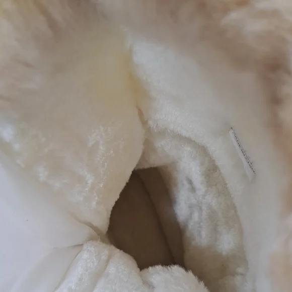 Dream Pairs Women's Winter Boots with Faux Fur in Tan and Black - Picture 16 of 16